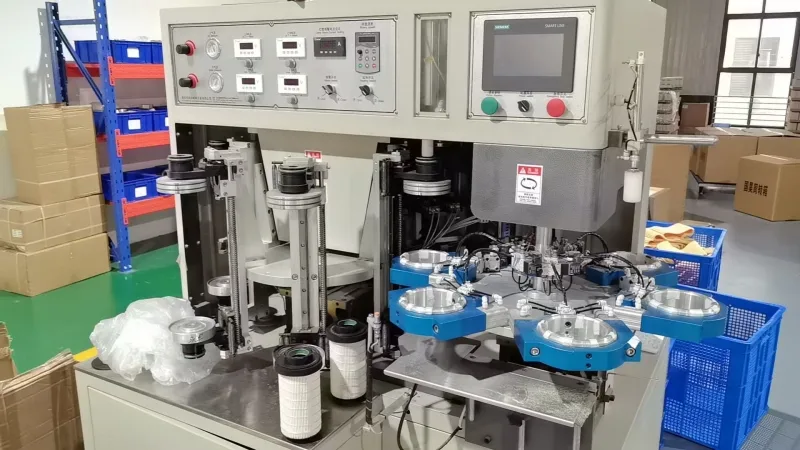 Fuel filter die-casting equipment